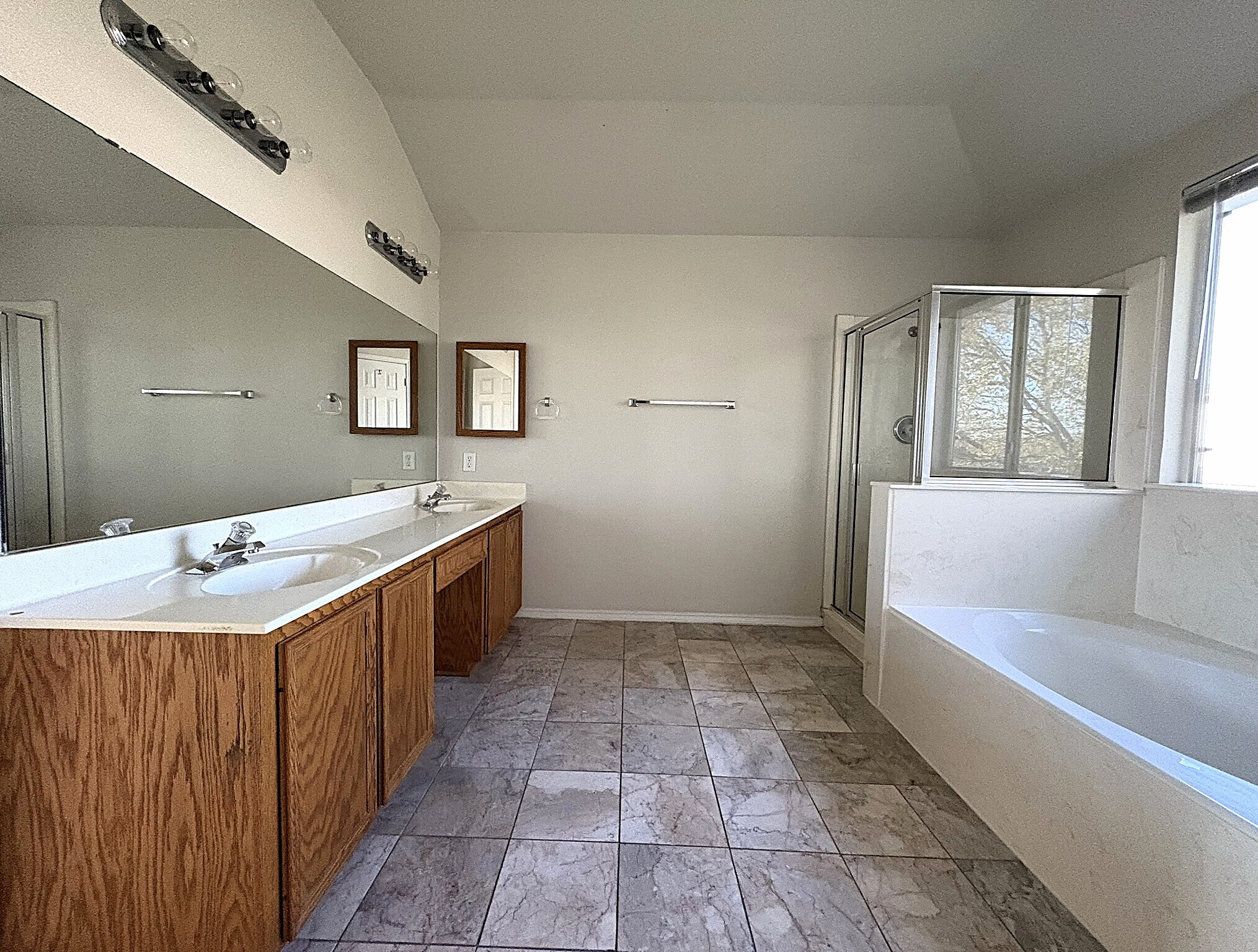 Building Photo - 2313 Modoc Dr