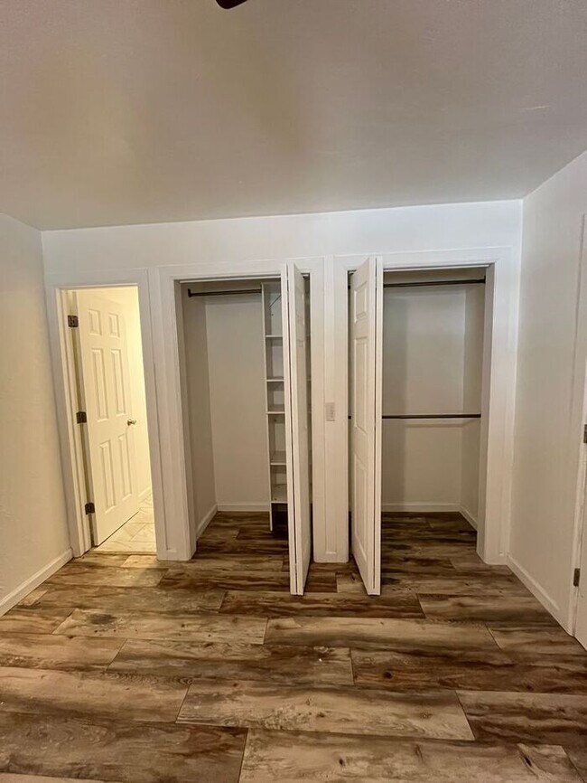 Building Photo - Large 1 Bed 1 Bath Apt in Aurora Add NW OKC