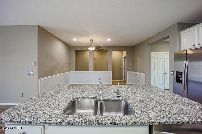 Building Photo - 17576 W Bajada Rd