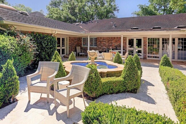 Building Photo - 5508 Candlewood Dr