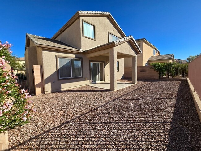 Building Photo - An Amazing 3 Bedroom, 2 Story Home in Silverstone Ranch.