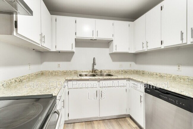 Building Photo - 1099 Woolsey Dr