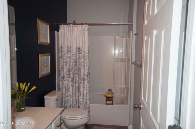 Building Photo - 11745 Lake Bend Cir