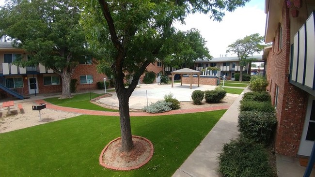 Building Photo - Great Size 1 Bedroom 1 Bath Available Now !!!
