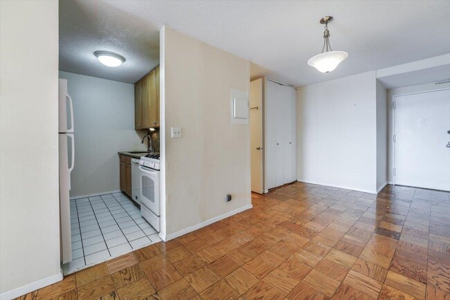 Building Photo - 7000 JFK Blvd E