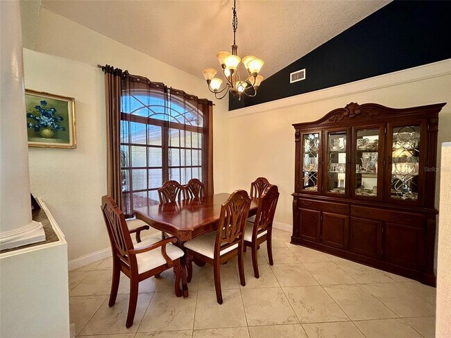 Building Photo - 24508 Saragossa Ln