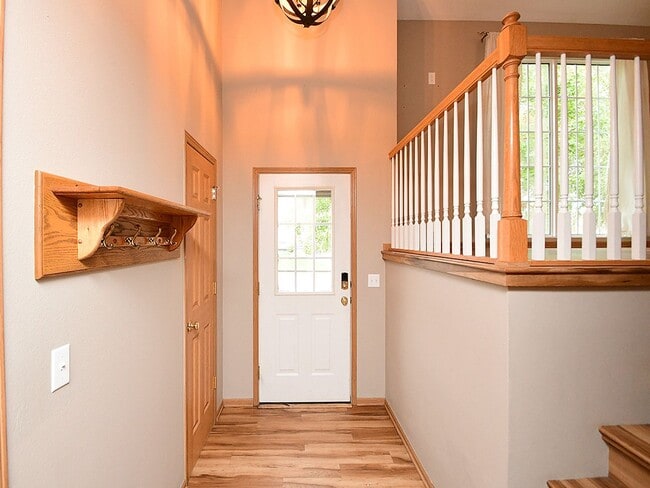 Building Photo - Inviting Home Minutes from Lake Cunningham...