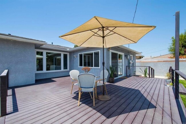 Building Photo - 4951 Art St