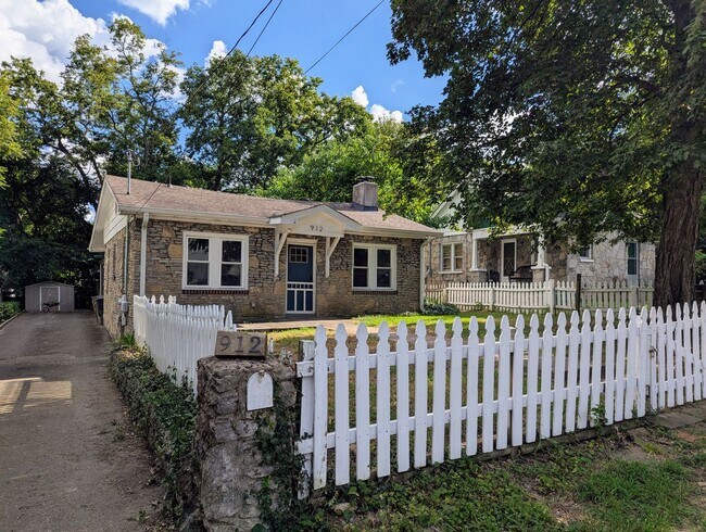 Building Photo - Awesome East Nashville Stone Cottage in gr...