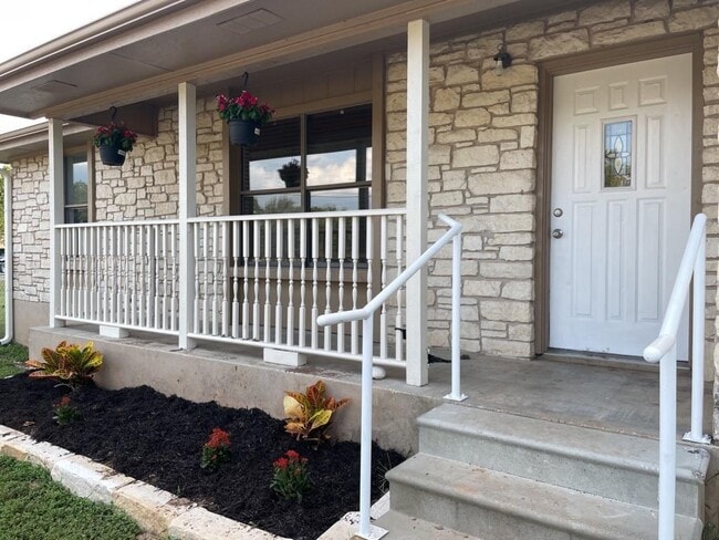 Primary Photo - 2501 Peach Tree Ln