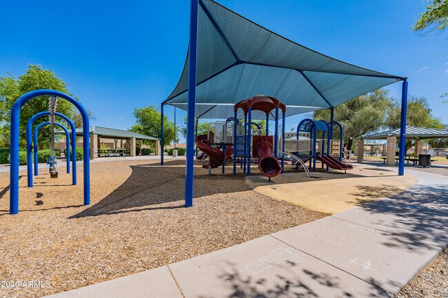 Building Photo - 9941 W Tonopah Dr