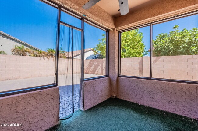 Building Photo - 11820 W Cambridge Ave