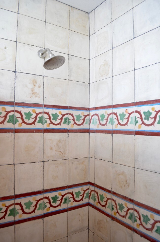 Building Photo - 1274 36th St