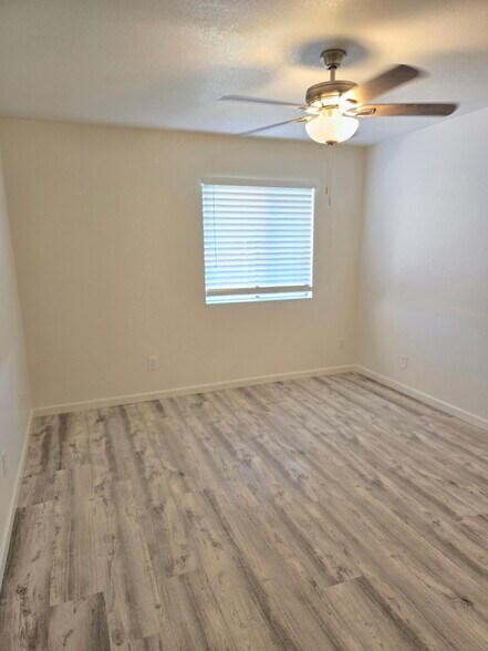 Building Photo - 5995 N 78th St