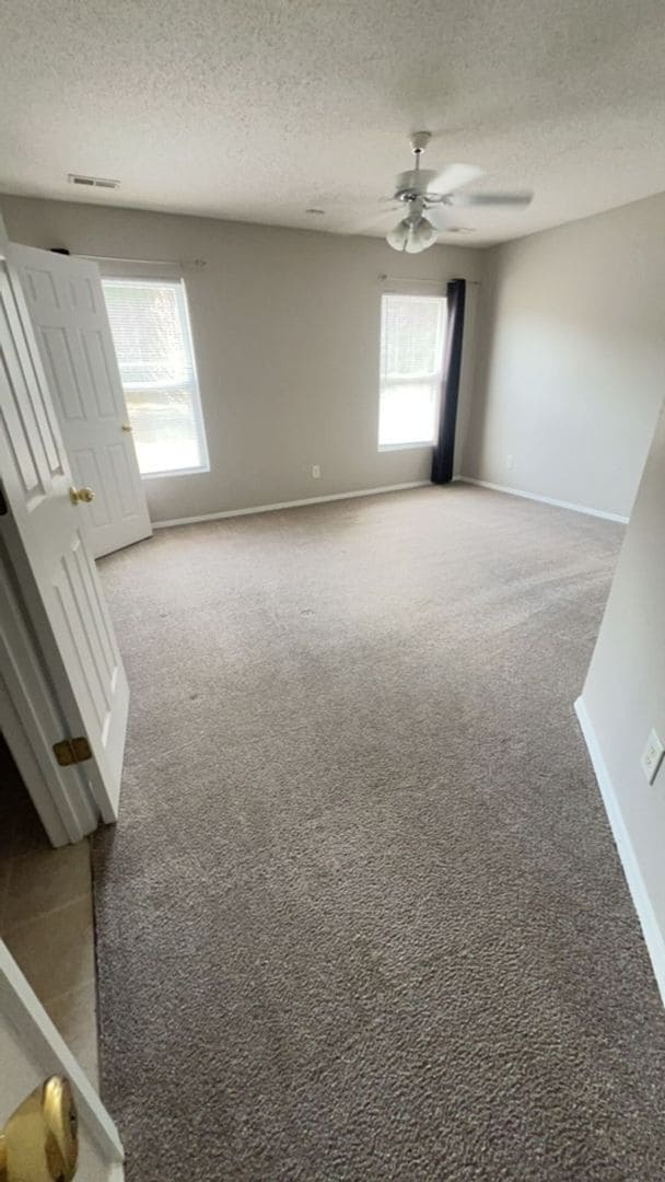 Building Photo - 3BD/ 2BA house in popular Bellegrove