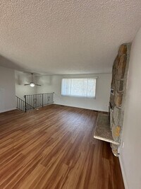 Building Photo - Gorgeous 4 Bedroom 2 Bathroom House!!!! #1101