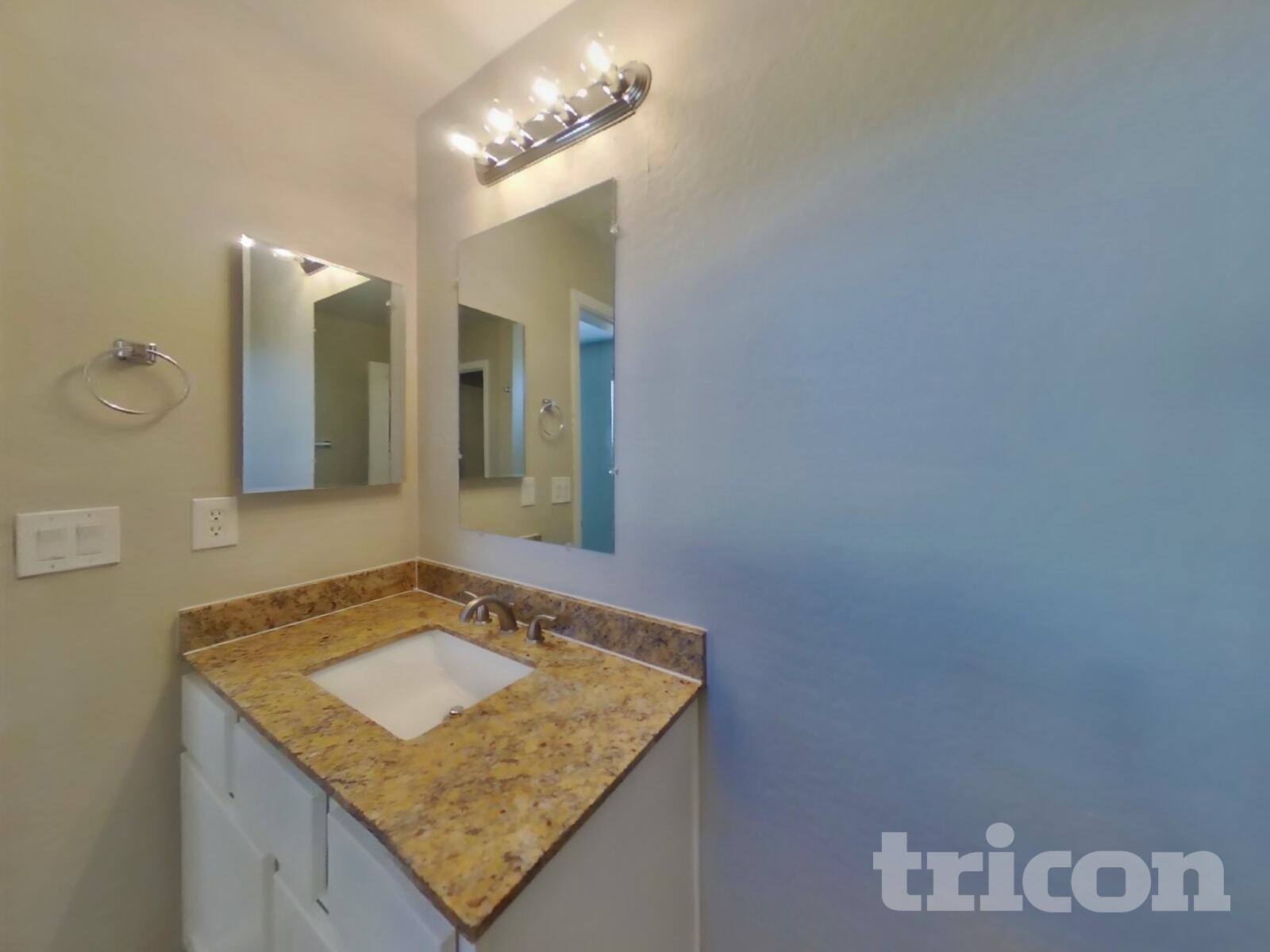 Building Photo - 3326 W St Anne Ave