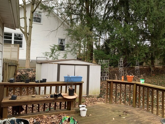 Building Photo - 3 bd/1.5 bath Charming Home just 4 blocks from IU Jacob's School of Music - Available August 2027!