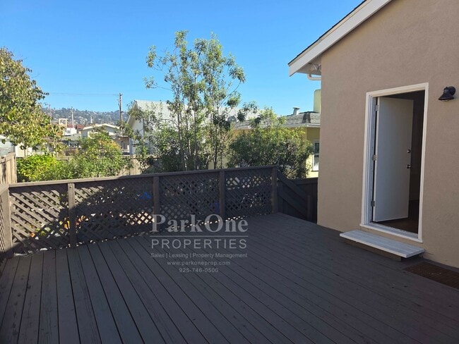 Building Photo - Great 4 Bedroom Home in the Heart of Albany!