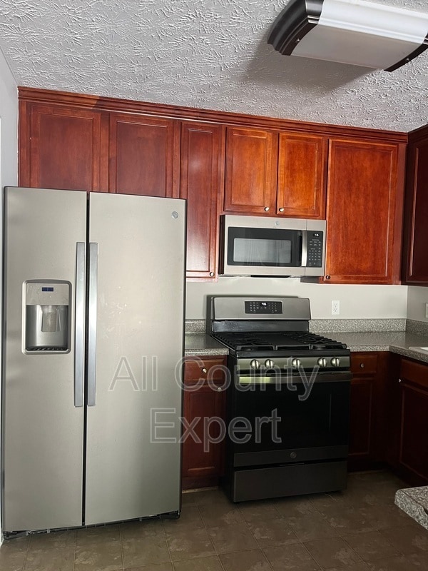 Building Photo - 5480 Mountain Top Pl