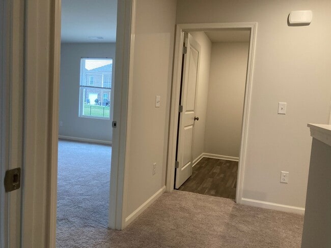 Building Photo - ** Apply TODAY ** Possibly Have Keys in Hand TOMORROW **