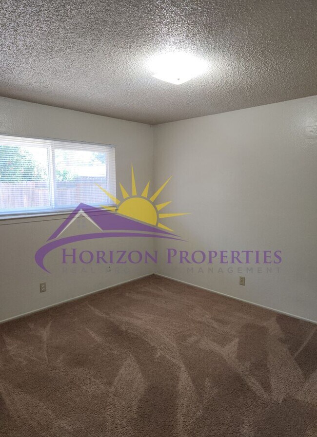 Building Photo - 1430-1432 Topaz Way