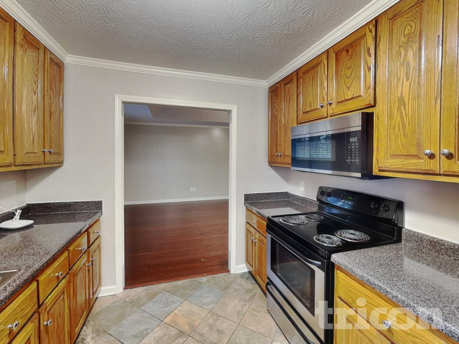 Building Photo - 146 Abbey Rd