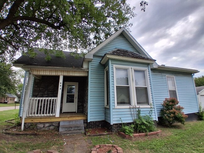 Primary Photo - 902 Norman St
