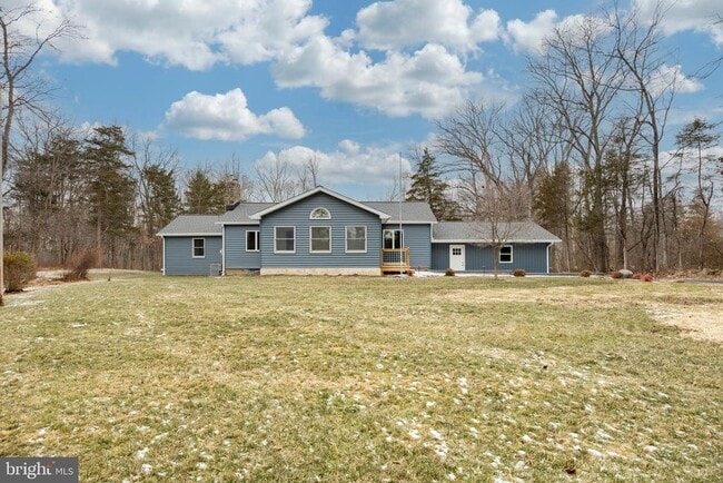 Building Photo - 5816 Upper Ridge Rd