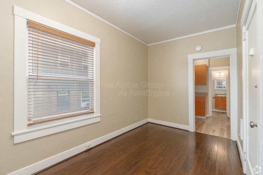 Interior Photo - Nob Hill