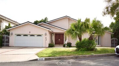 Building Photo - 925 Sherlock Dr