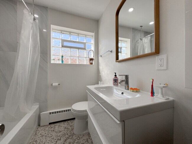 Building Photo - 2728 N 75th Ct
