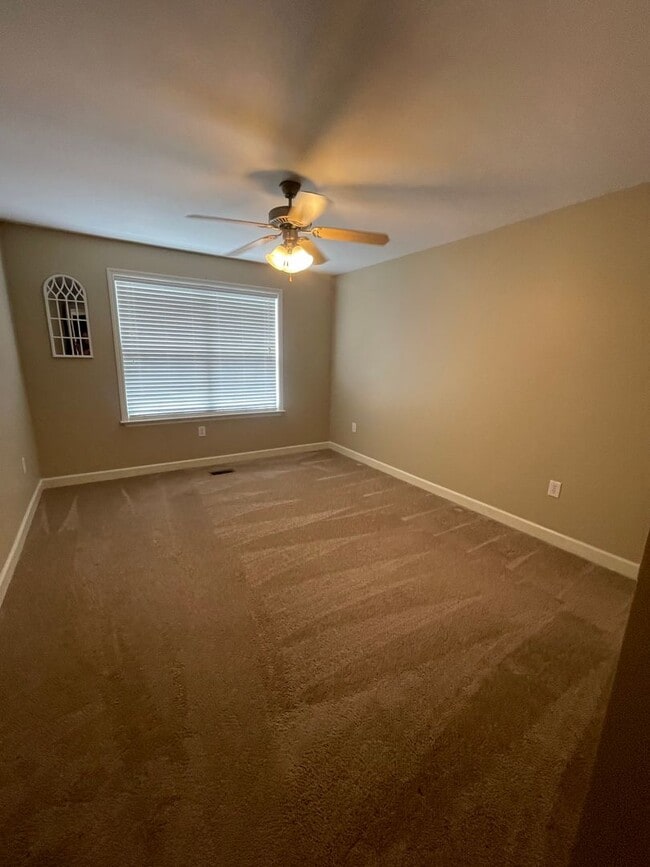 Building Photo - Eagle Landing Townhome