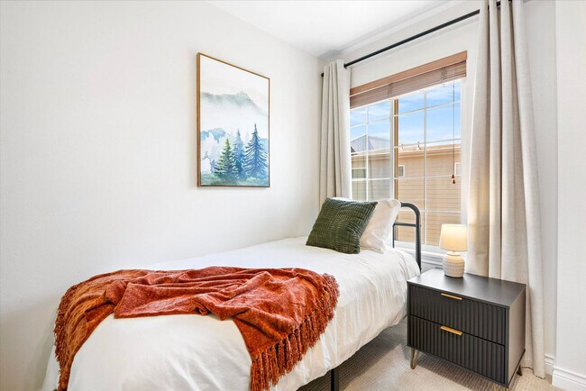 Building Photo - 344 Cajetan St