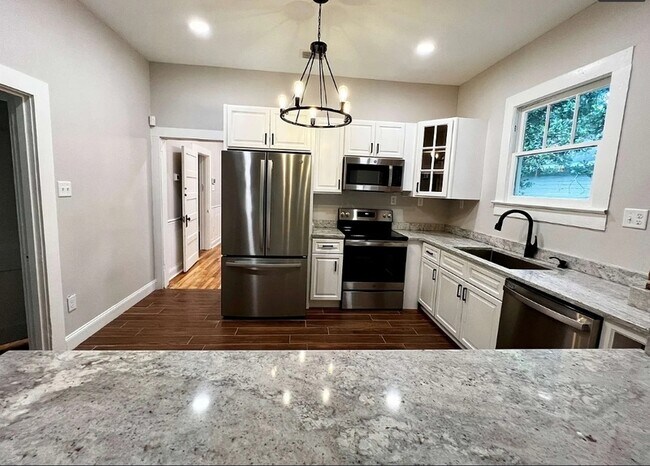 Building Photo - 209 S Fulton St