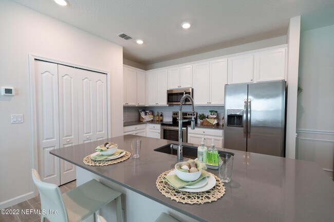 Building Photo - 133 Boracay Cir