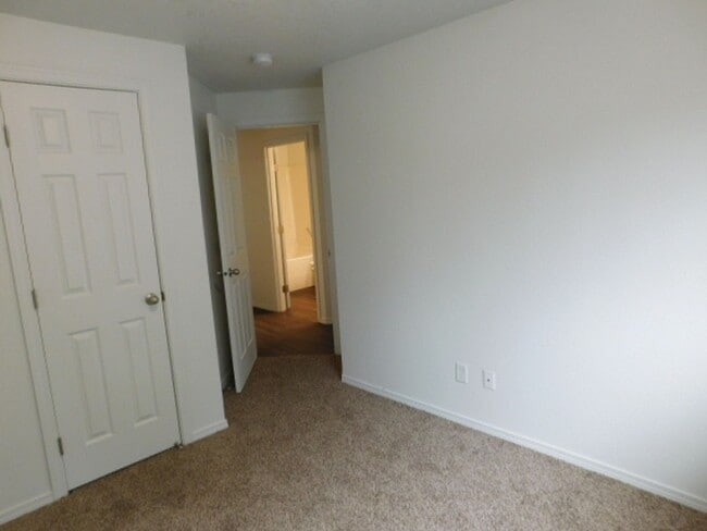 Building Photo - 3Bd/2Ba Single Story Home - For viewing beginning 4/27/2026!