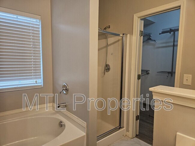 Building Photo - 8716 Berrybrook Ln