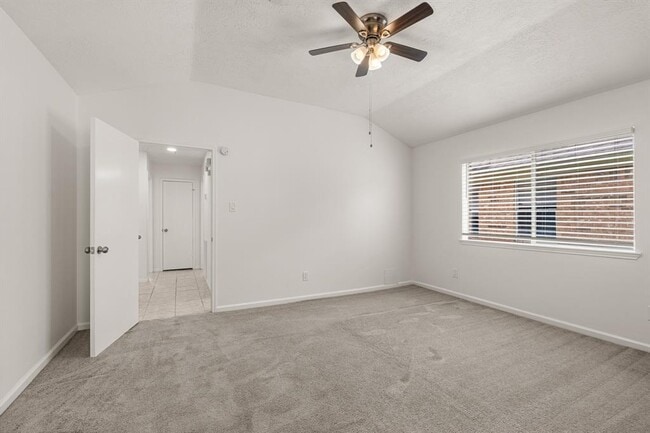 Building Photo - 7019 Yardley Dr