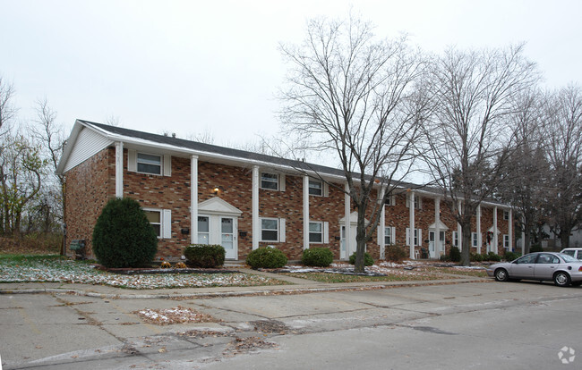 Building Photo - South Shore Court Apartments