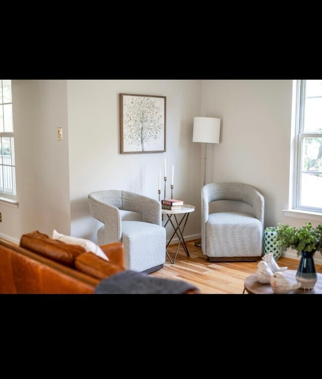 Building Photo - 224 Dove Ct