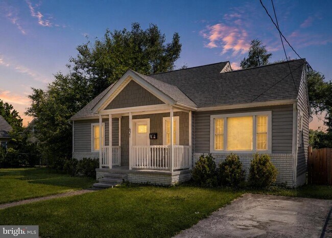 Building Photo - 621 Patterson Ave