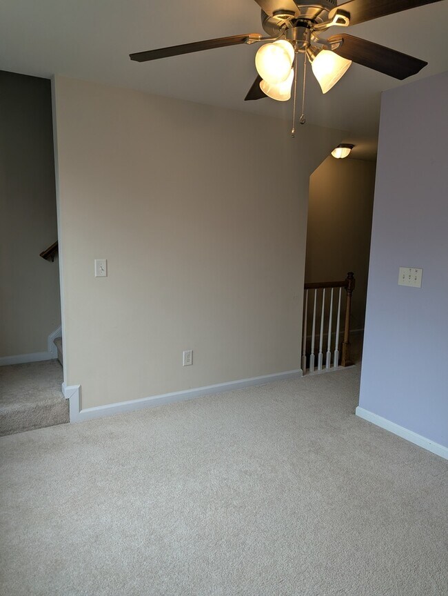 Building Photo - Charming 3-Story Townhome in Shiloh Grove
