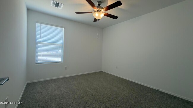 Building Photo - 10473 W Rutherford Ln