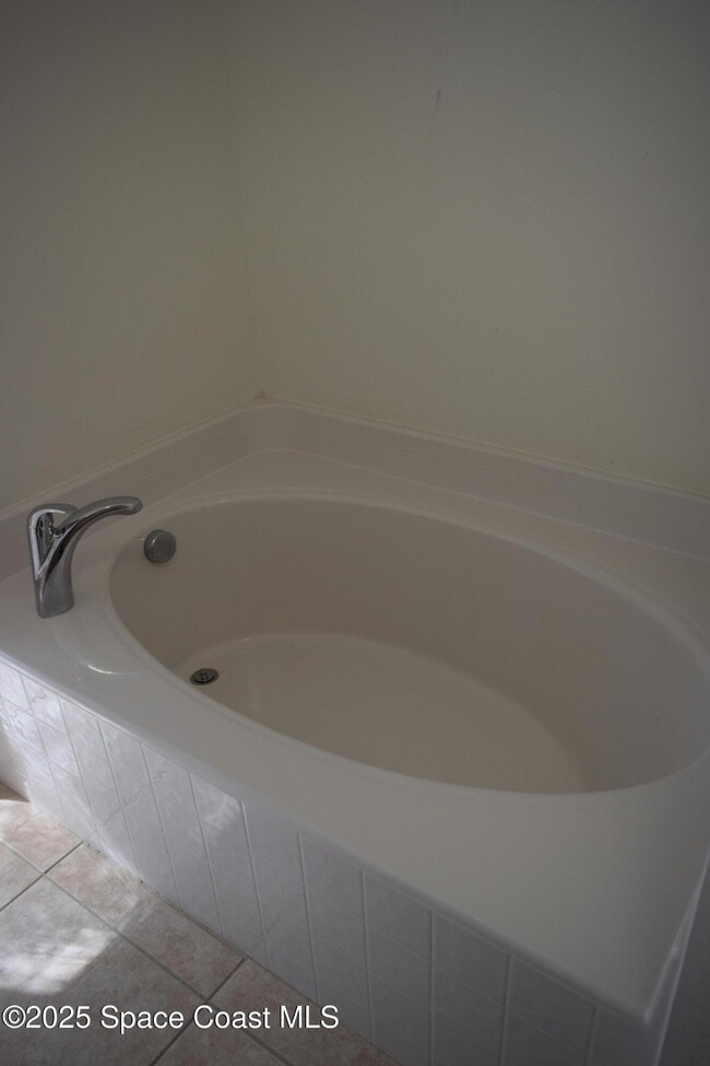 Building Photo - 501 Tortuga Way