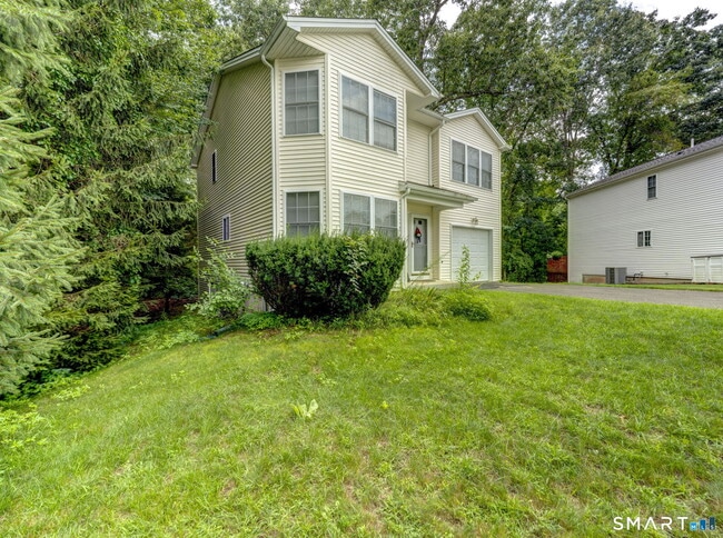 Building Photo - 47 Tunxis St