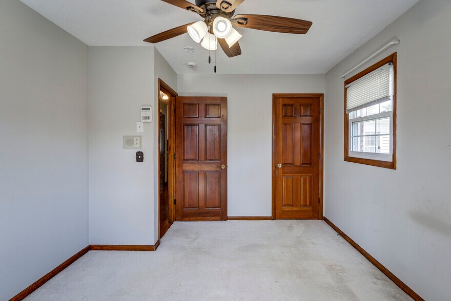 Building Photo - 145 Keystone Dr