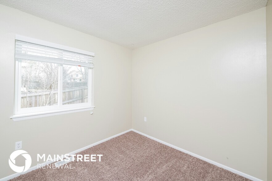 Building Photo - 8563 Dover Ct