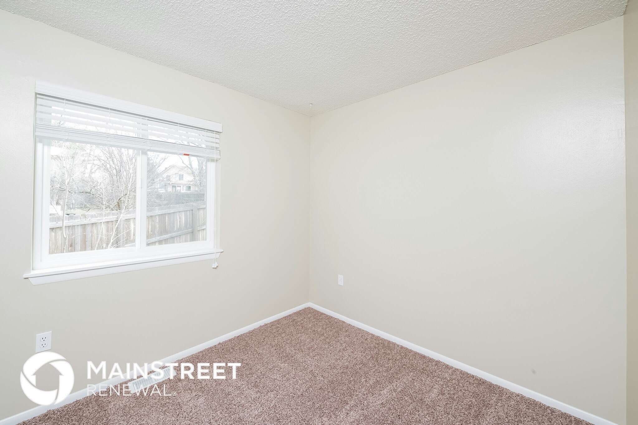 Building Photo - 8563 Dover Ct