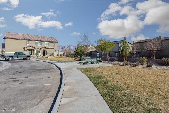 Building Photo - 4740 Blaise Ave